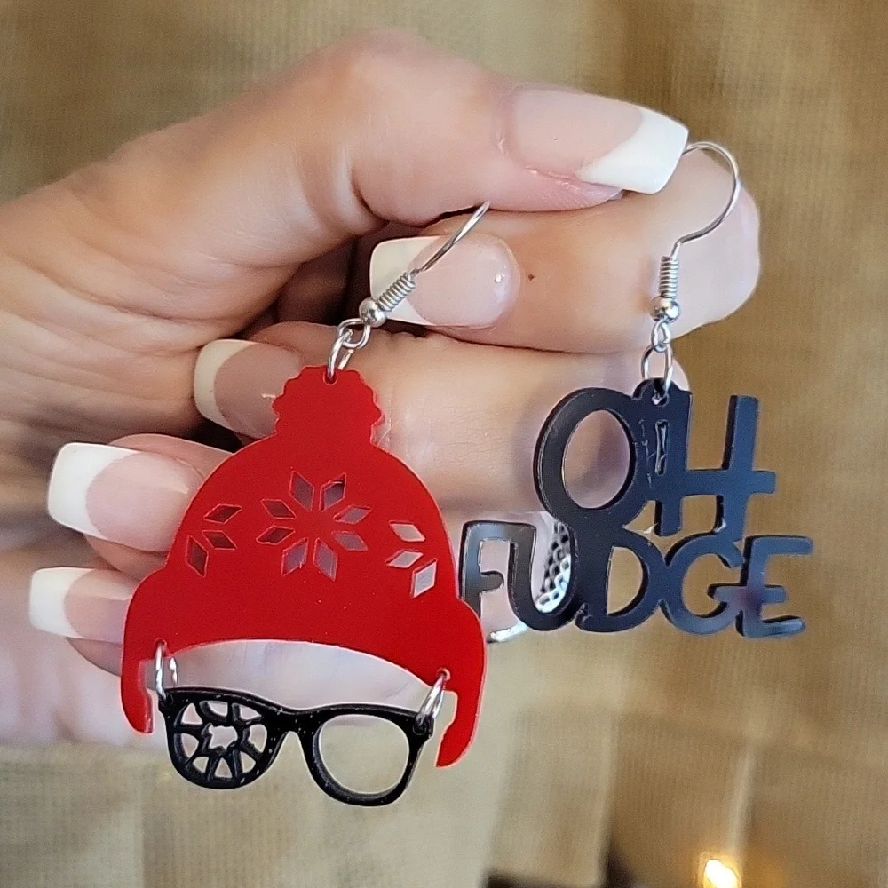 🔥LAST PAIR🔥 Ralphie Red Ryder Drop Earrings - Picture 3 of 6